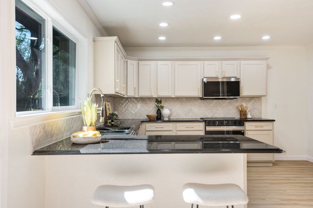2608 Sprucewood Lane, Euless, TX 76039