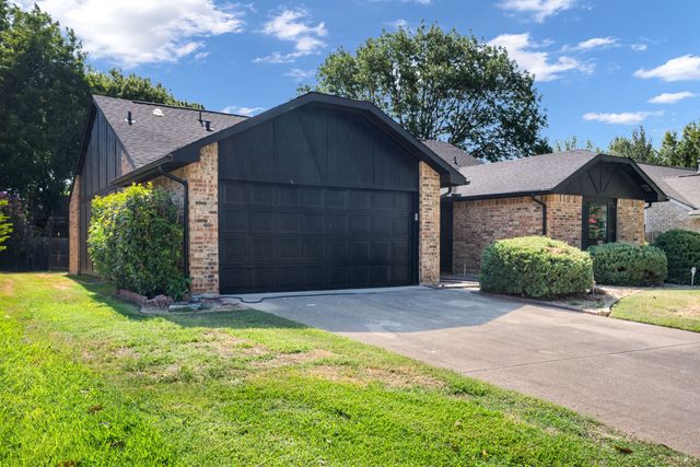 2608 Sprucewood Lane, Euless, TX 76039