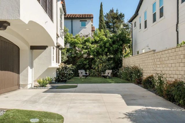 310 Costa Bella Court, Costa Mesa, CA 92627