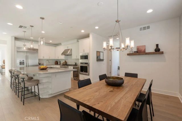 310 Costa Bella Court, Costa Mesa, CA 92627
