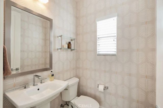 310 Costa Bella Court, Costa Mesa, CA 92627