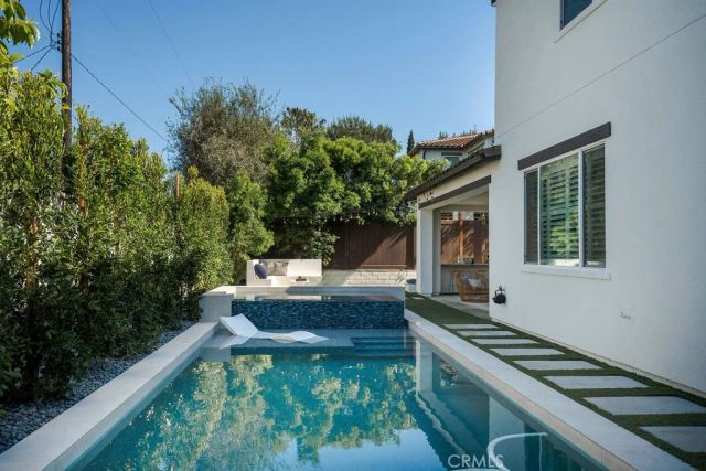 310 Costa Bella Court, Costa Mesa, CA 92627