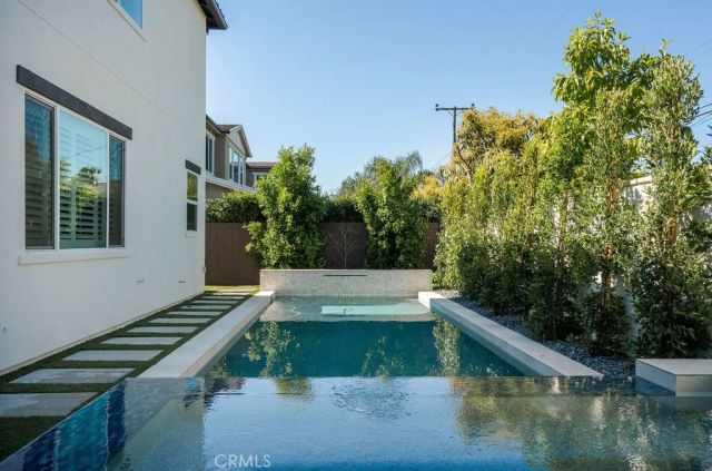 310 Costa Bella Court, Costa Mesa, CA 92627