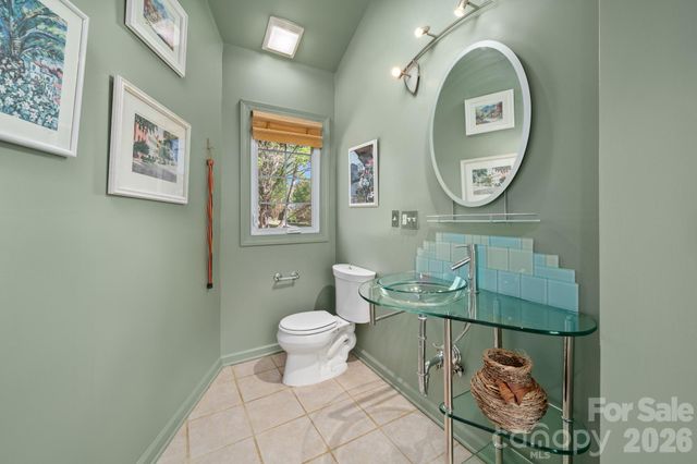 43 Martindale Road, Asheville, NC 28804