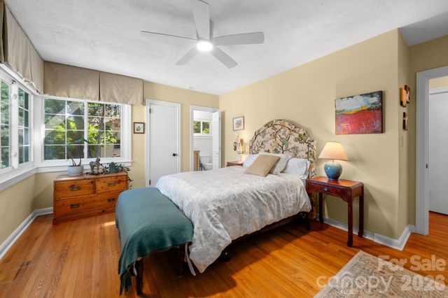 43 Martindale Road, Asheville, NC 28804
