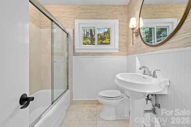 43 Martindale Road, Asheville, NC 28804
