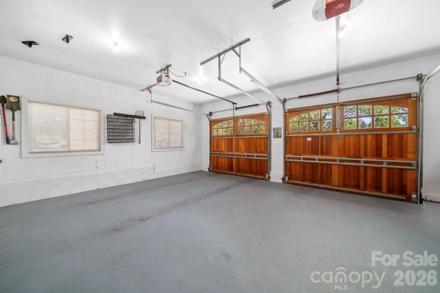 43 Martindale Road, Asheville, NC 28804