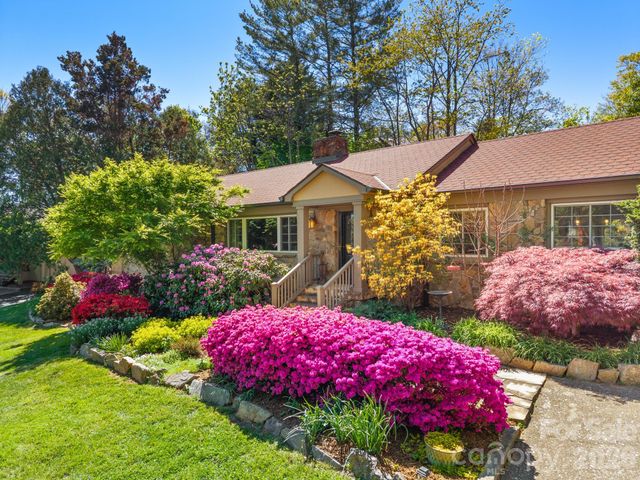 43 Martindale Road, Asheville, NC 28804