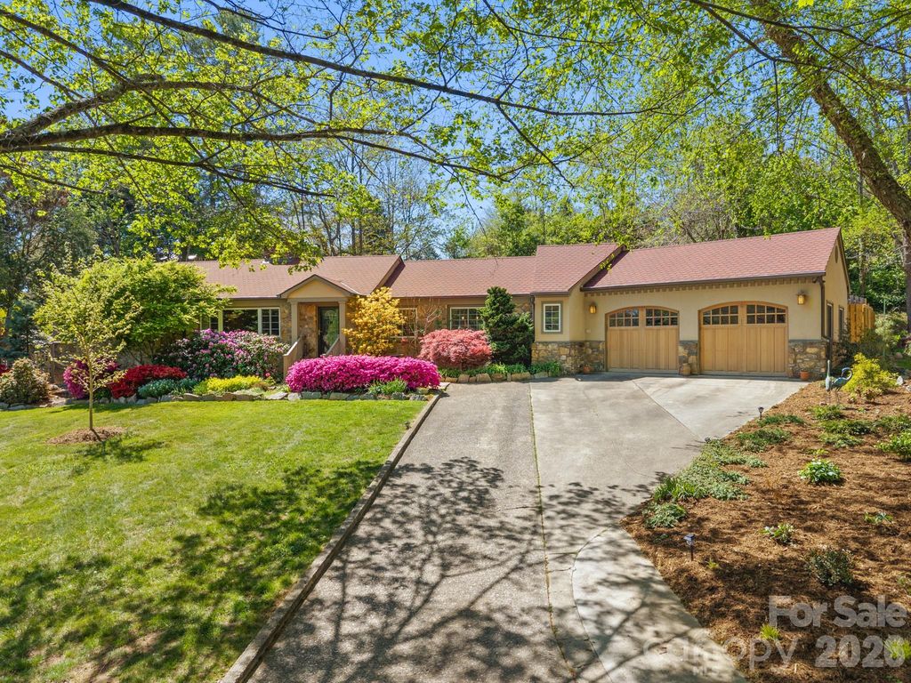 43 Martindale Road, Asheville, NC 28804