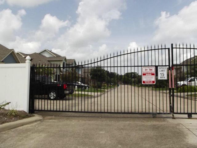 2801 Sand Dune Drive, Seabrook, TX 77586