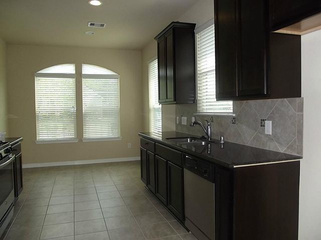 2801 Sand Dune Drive, Seabrook, TX 77586