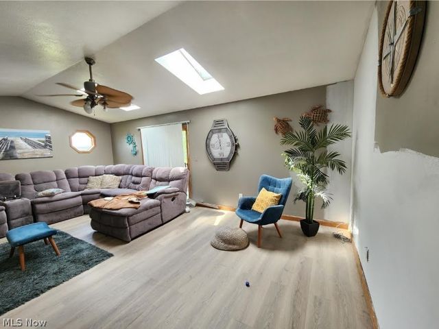 798 Devitt Avenue, Campbell, OH 44405