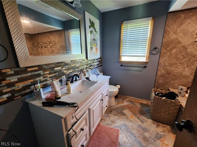 798 Devitt Avenue, Campbell, OH 44405