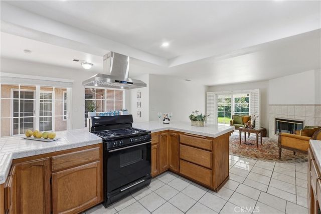 330 Moore, San Dimas, CA 91773