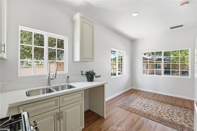 330 Moore, San Dimas, CA 91773