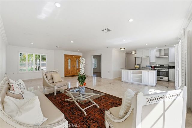 330 Moore, San Dimas, CA 91773