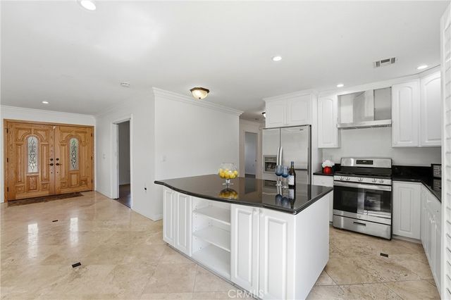 330 Moore, San Dimas, CA 91773