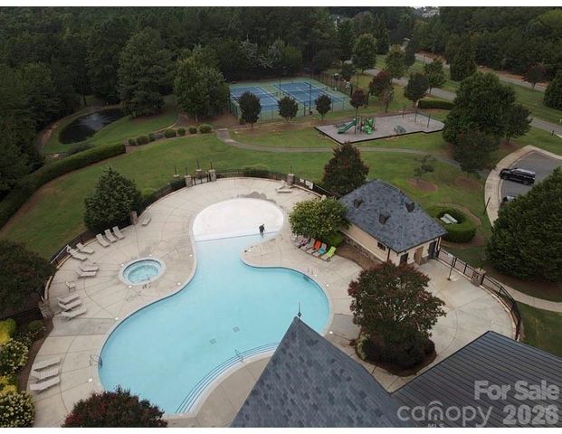 3235 Lake Pointe Drive, Belmont, NC 28012