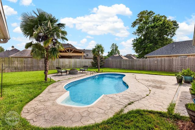 457 Grand Oaks Drive, Shreveport, LA 71106