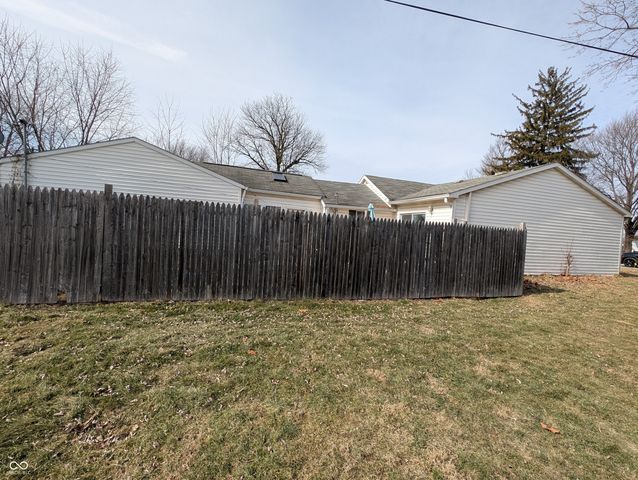 1033 E 3rd Street, Greenfield, IN 46140