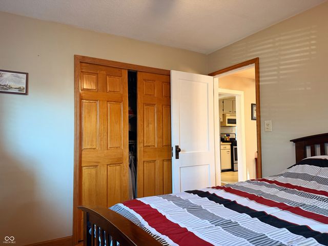 415 N 18th Avenue, Beech Grove, IN 46107