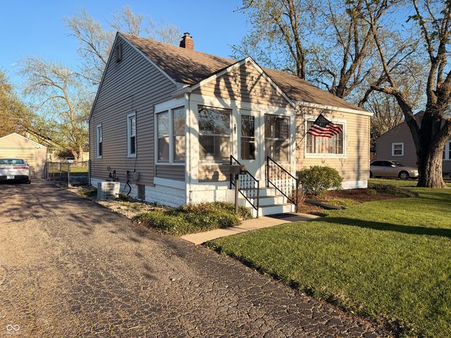 415 N 18th Avenue, Beech Grove, IN 46107