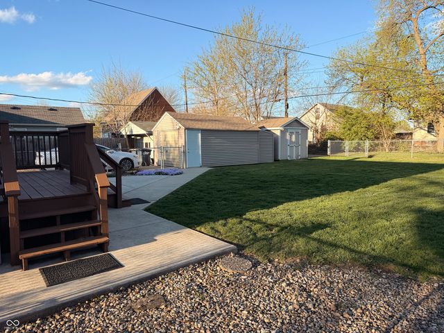 415 N 18th Avenue, Beech Grove, IN 46107