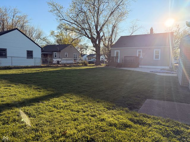 415 N 18th Avenue, Beech Grove, IN 46107