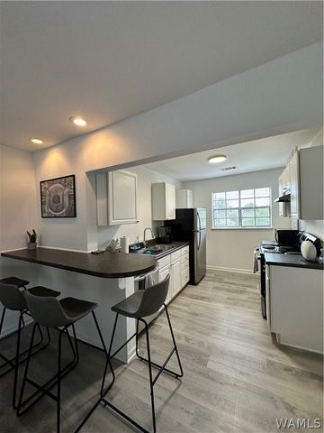 901 Hargrove 16C, Tuscaloosa, AL 35401