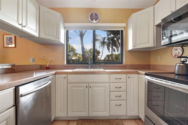 5541 Ainsley Court, Boynton Beach, FL 33437