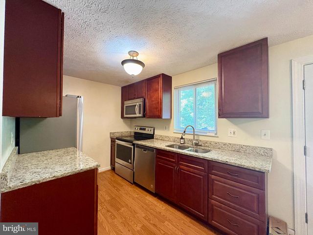 8112 PARKDALE CT, Springfield, VA 22153