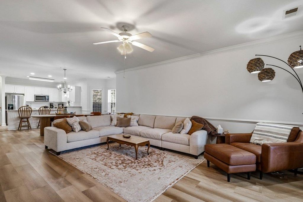 4875 Luster Leaf Cir Apt 101, Myrtle Beach, SC 29577 — photo 3