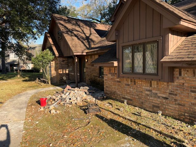 2611 Micliff Boulevard, Houston, TX 77068