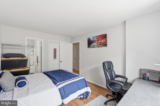 3810-B STEPPES CT, Falls Church, VA 22041