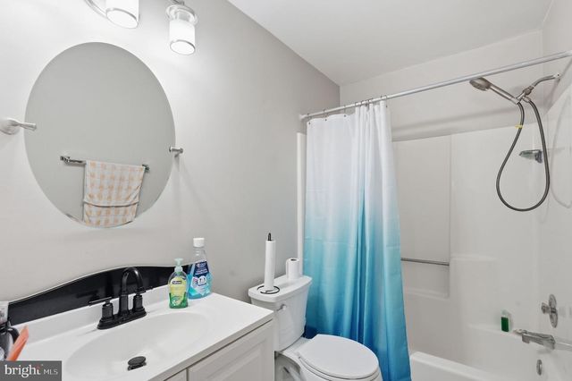 3810-B STEPPES CT, Falls Church, VA 22041