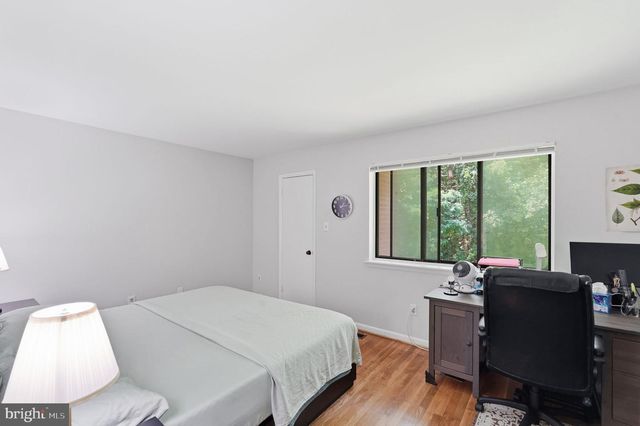 3810-B STEPPES CT, Falls Church, VA 22041