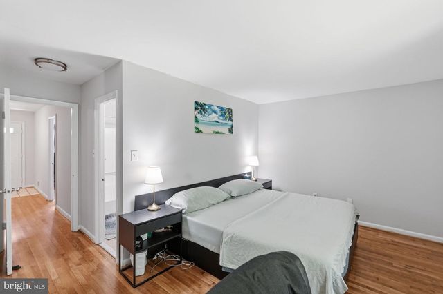 3810-B STEPPES CT, Falls Church, VA 22041