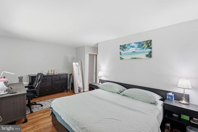 3810-B STEPPES CT, Falls Church, VA 22041