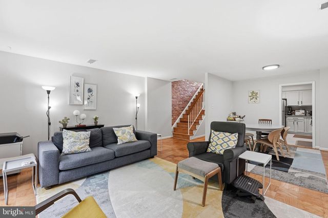3810-B STEPPES CT, Falls Church, VA 22041