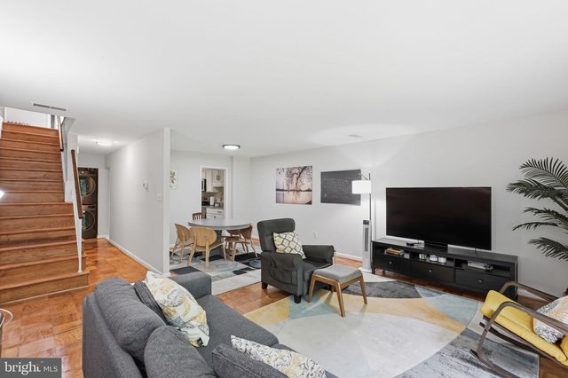 3810-B STEPPES CT, Falls Church, VA 22041