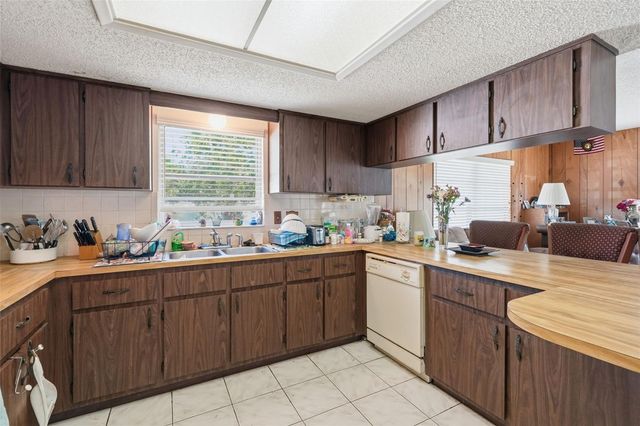 636 TESSIER COURT, Tarpon Springs, FL 34689