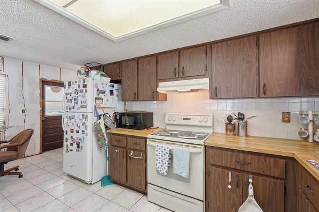 636 TESSIER COURT, Tarpon Springs, FL 34689