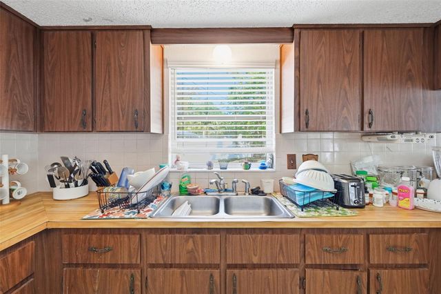 636 TESSIER COURT, Tarpon Springs, FL 34689