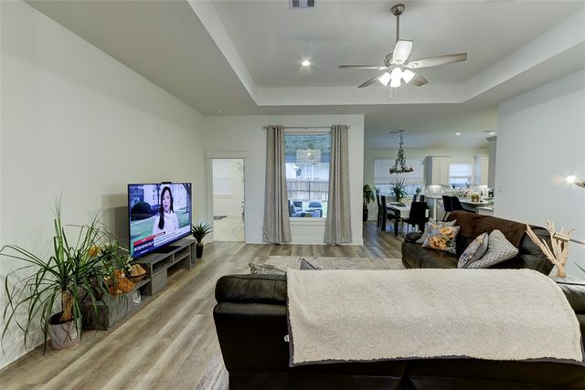 4002 Brownway Drive, College Station, TX 77845