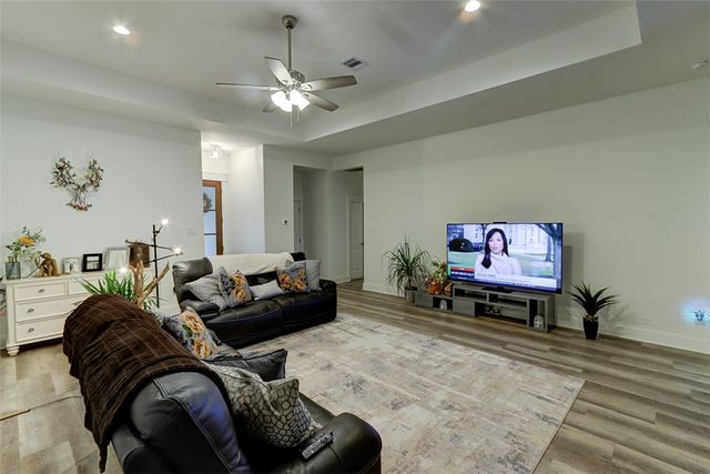 4002 Brownway Drive, College Station, TX 77845