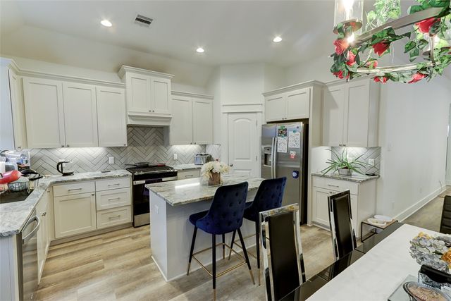 4002 Brownway Drive, College Station, TX 77845