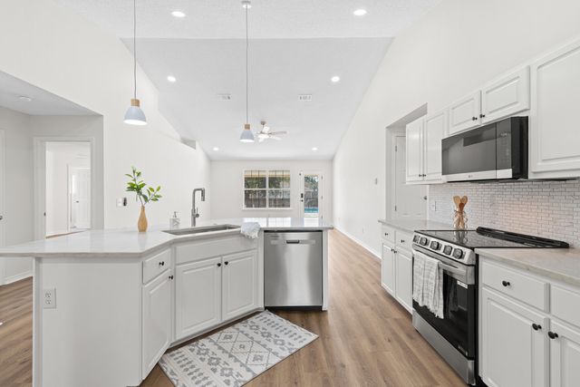 7437 Brevard Street, Navarre, FL 32566