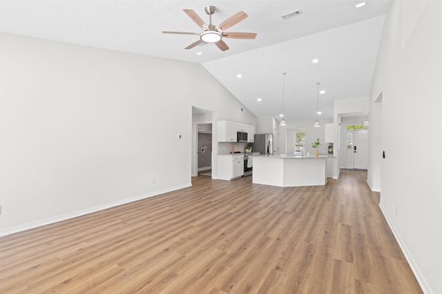 7437 Brevard Street, Navarre, FL 32566