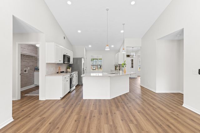 7437 Brevard Street, Navarre, FL 32566