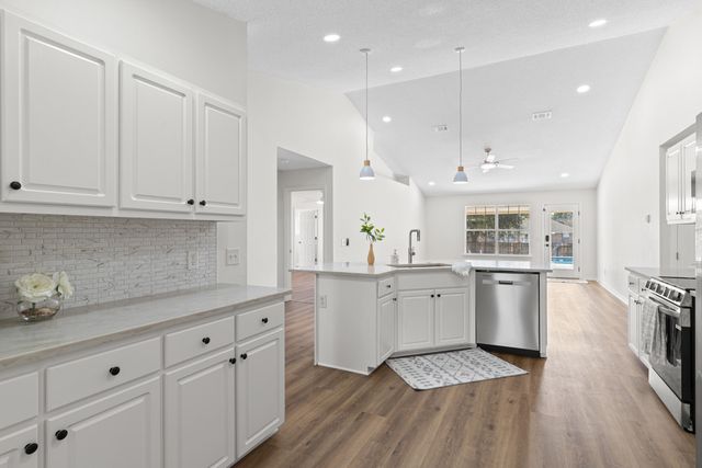 7437 Brevard Street, Navarre, FL 32566